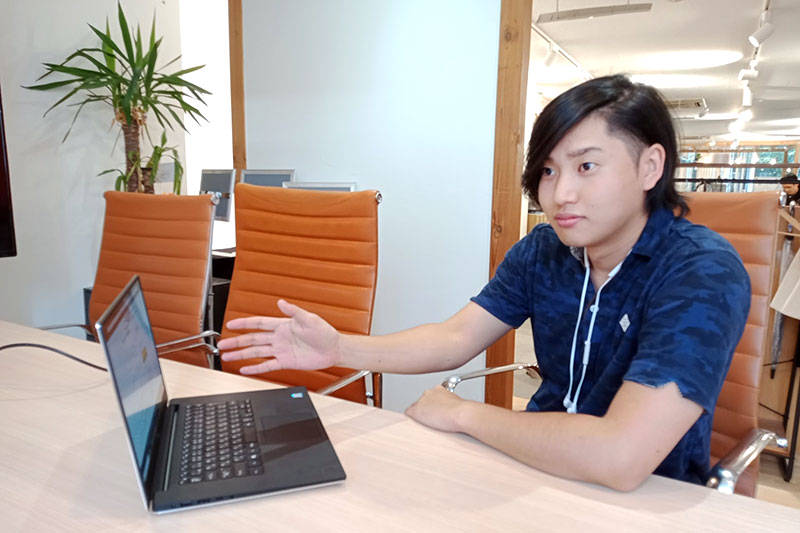 e-sports関連のデザイナーをしているAKIさん