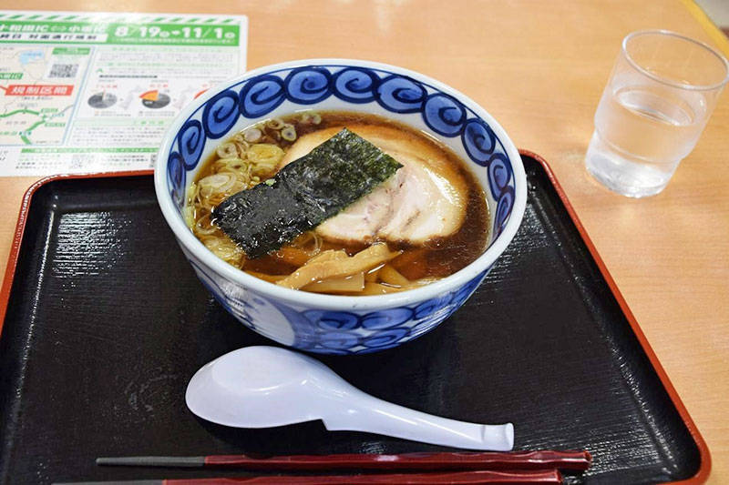 f:id:sakumaga:20200221150804j:plain 醤油ラーメン680円