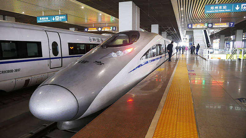 古いガイドブックにはない、中国の新幹線!