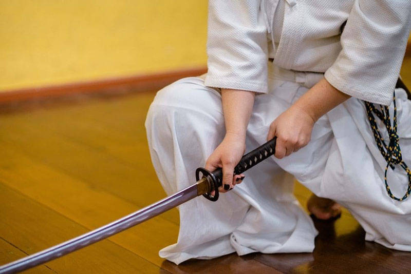決済権のない中間管理職としての「柱」