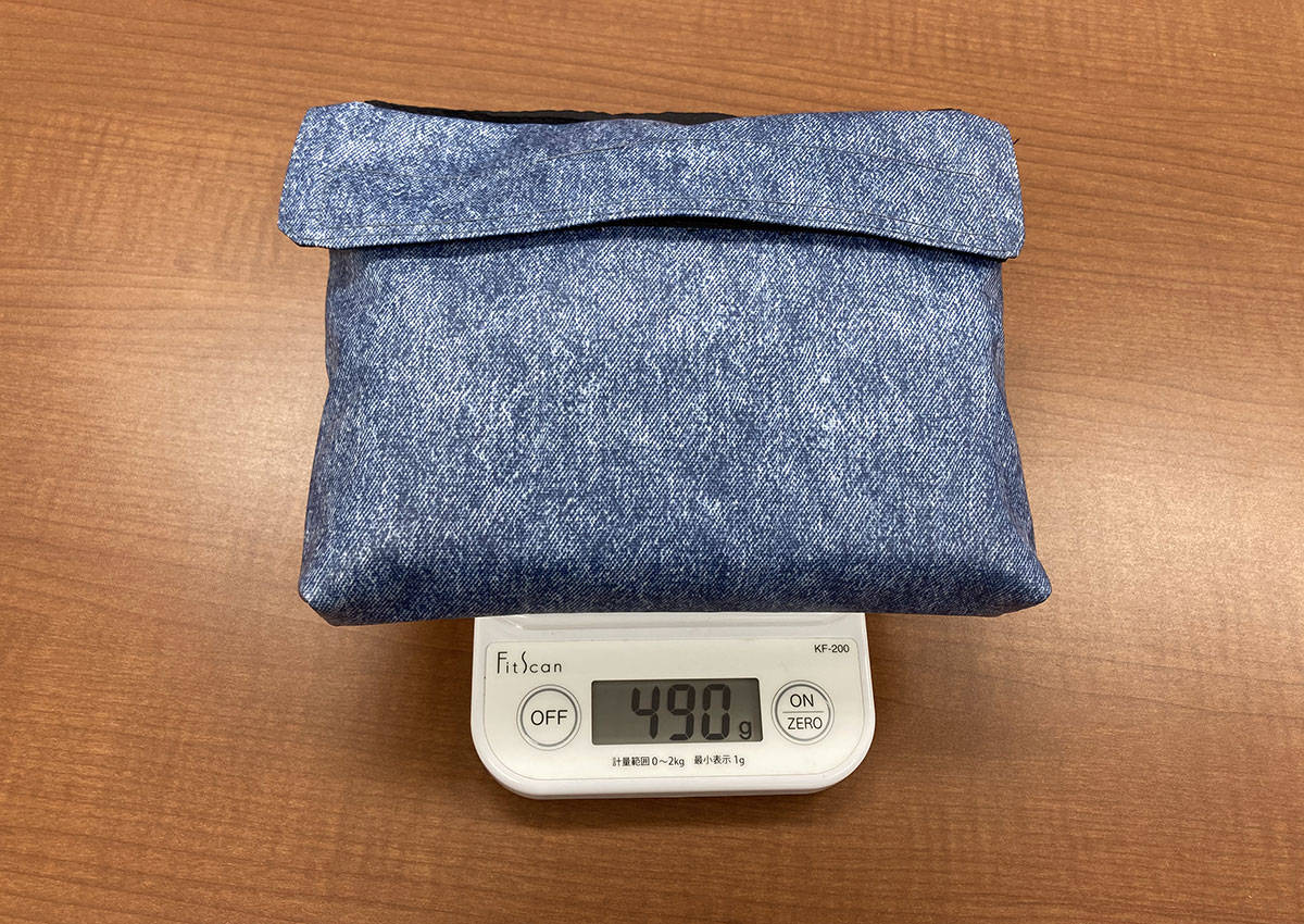 防災ポーチの重さは490g
