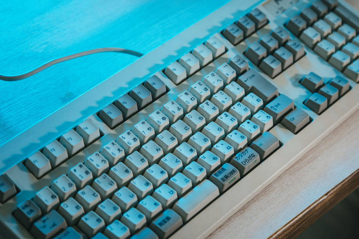 私たちにとってインターネットは、「なんか聞いたことのあるすごいもの」だった