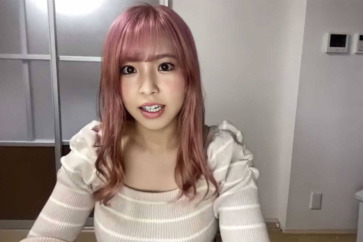 ブライダル業界からグラビアアイドル、そしてプロレスラーへ
