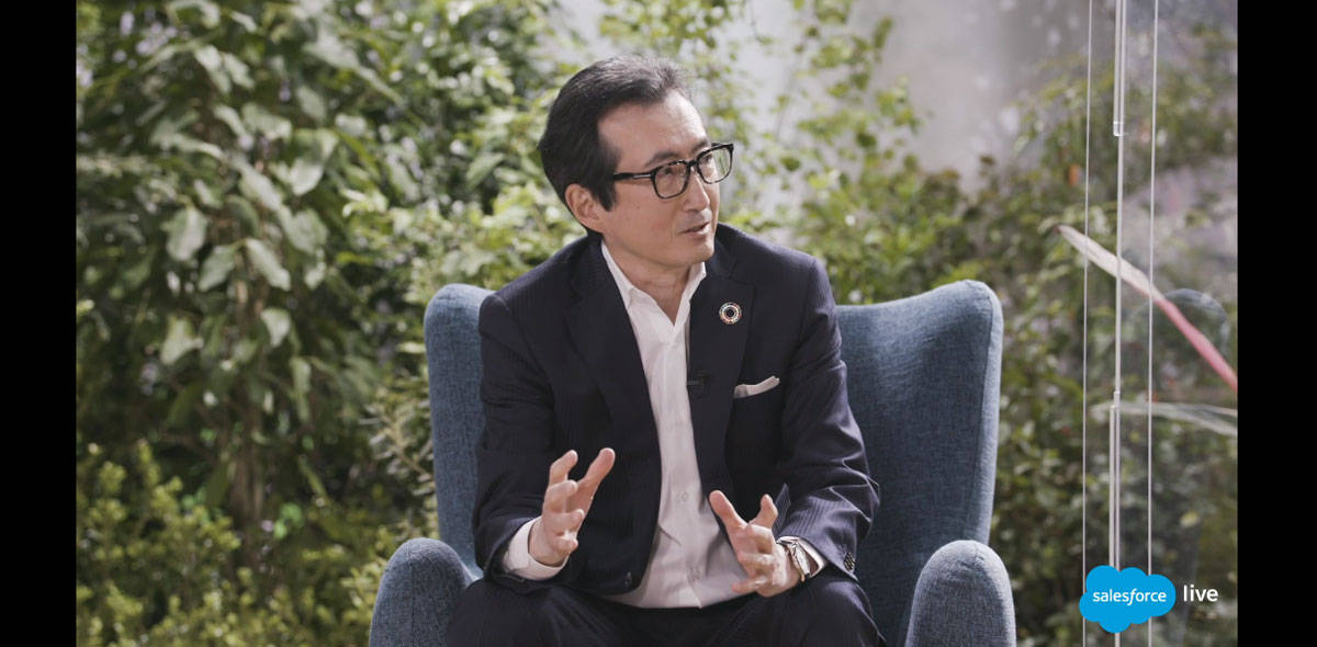 小出 伸一氏