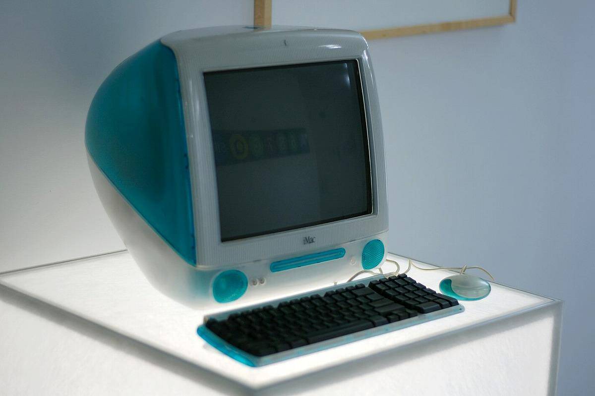 1998年に登場したiMacもCRTディスプレイが使われていた(Photo by Marcin Wichary)
