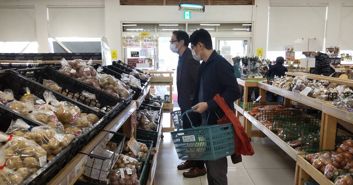 （事前におこなった食料買い出しの様子）
