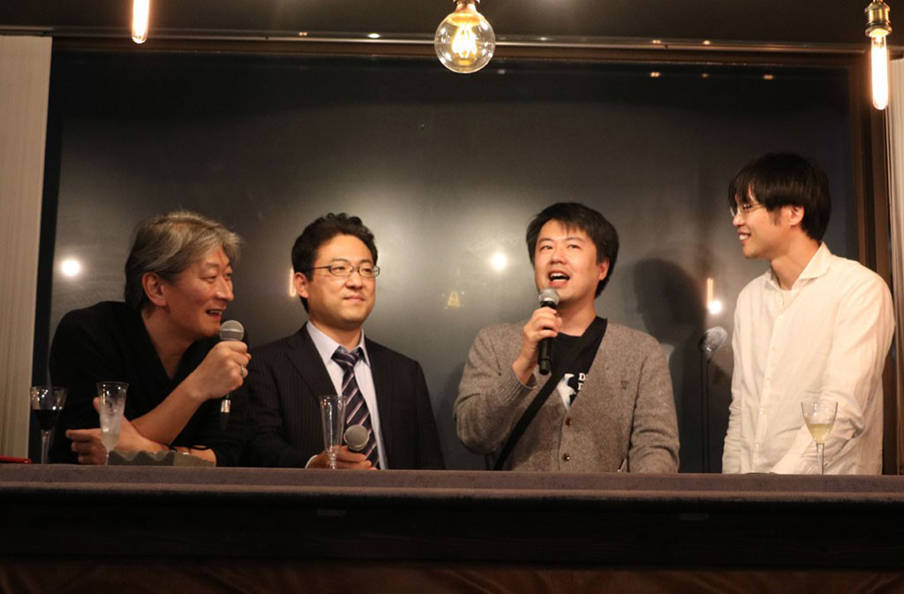 JAWS-UG 福岡支部コアメンバー 株式会社オルターブース COO 藤崎優氏(写真右)さくらクラブIoT福岡コアメンバー 株式会社コム・アンド・コム 取締役 技術部部長 木村健一郎氏