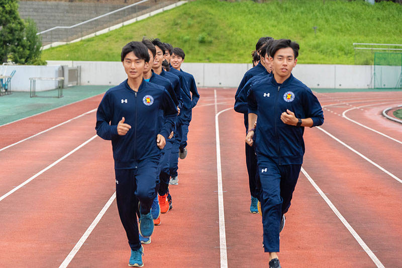 選手のデータを可視化してタイムを伸ばす。スポーツにデジタルを取り入れた「慶應箱根駅伝プロジェクト」